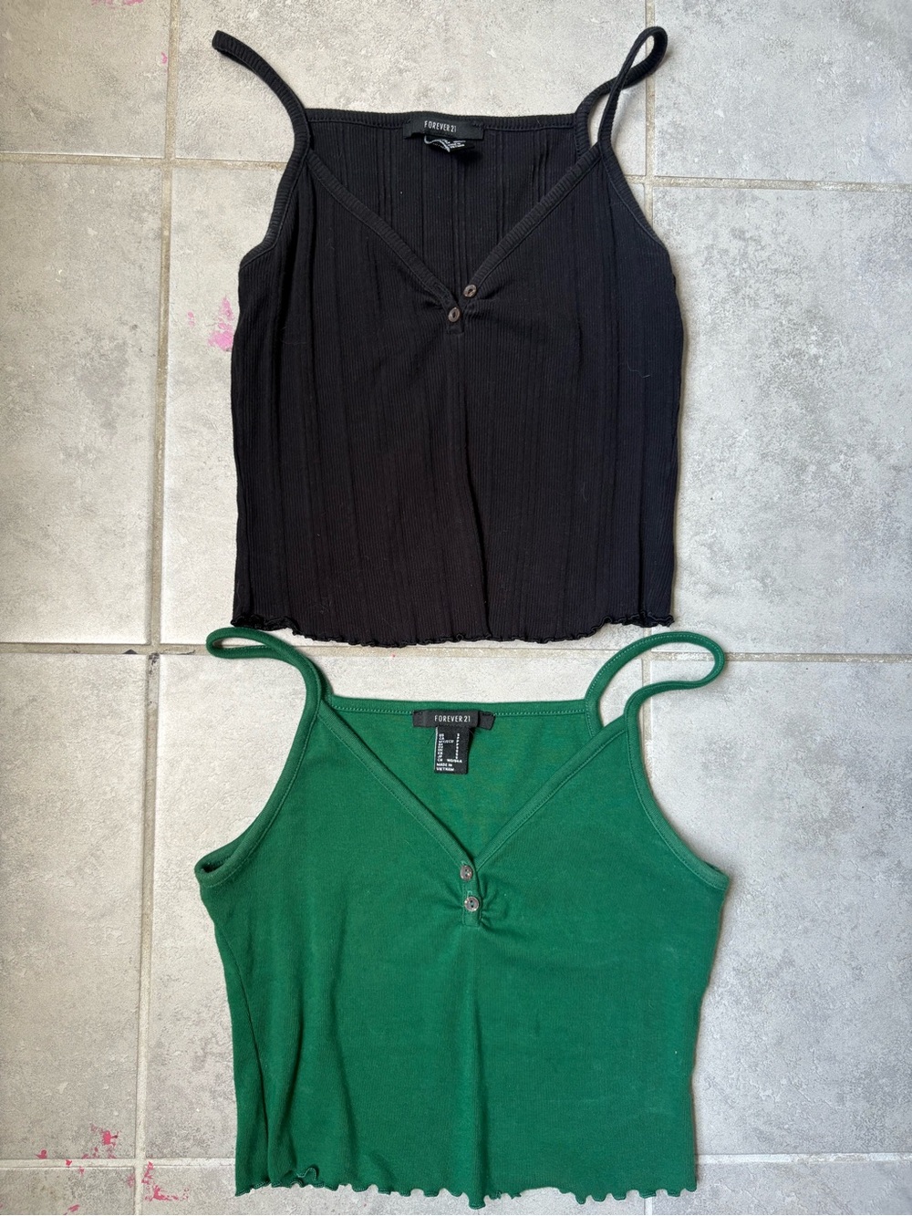 Cropped Tanks Bundle - Forever 21, SO, Boutique - Picture 2 of 7
